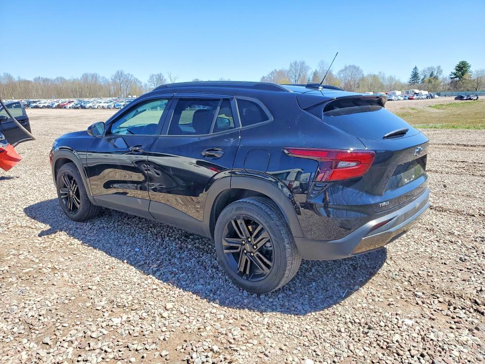 2024 Chevrolet Trax VIN KL77LKE2XRC006067 COPART salvage auction — SIDE, Salvage Title, sold $11,300 on 2026-07-13 (photo 2)