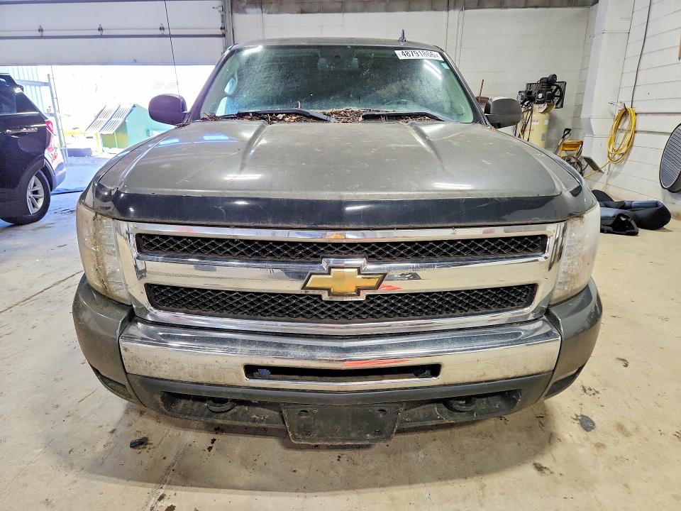 2011 Chevrolet Silverado 1500 VIN 1GCRKSE35BZ382606 COPART salvage auction — NORMAL WEAR, Mn - Certificate Of Title, sold $1,800 on 2026-07-02 (photo 5)