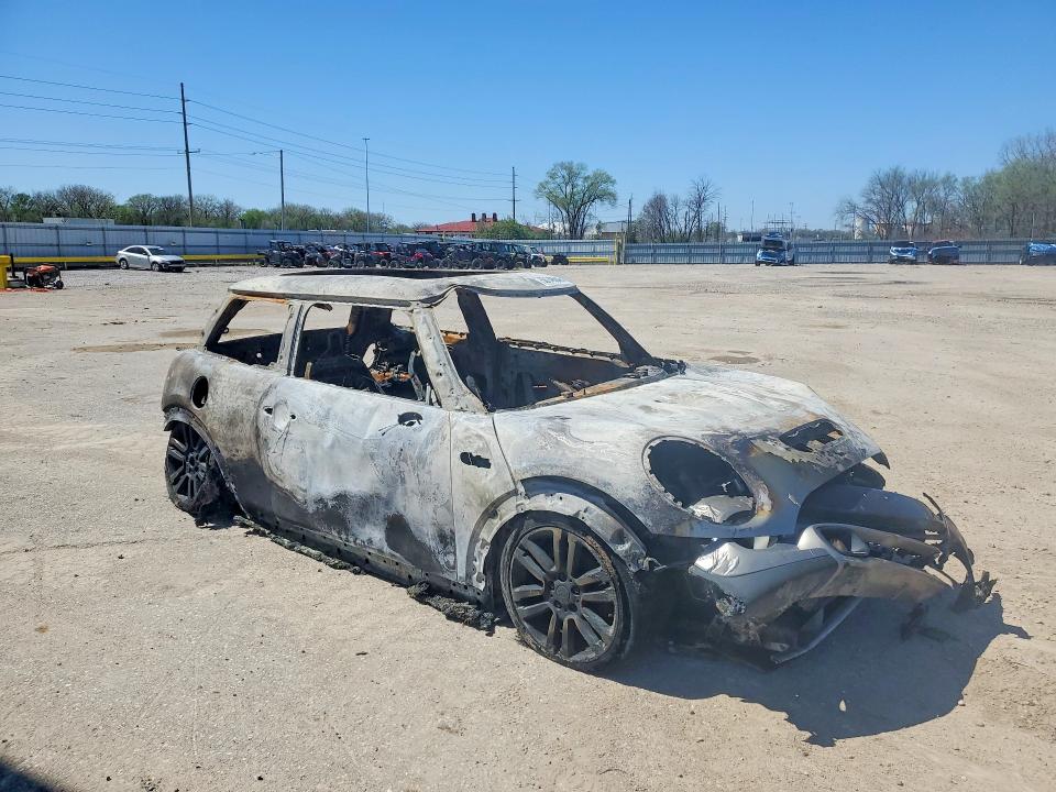 2019 Mini Cooper VIN WMWXP7C50K2A52651 COPART salvage auction — BURN, Ia - Junking Certificate, sold $80 on 2026-07-10 (photo 4)