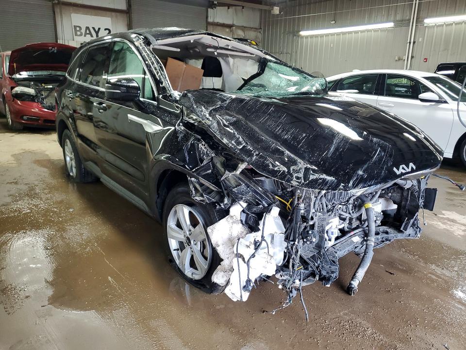 2026 Kia VIN 5XYRG4JCXTG436758 COPART salvage auction — ROLLOVER, Il - Junking Cert Of A Vehicle, sold $1,000 on 2026-07-28 (photo 4)