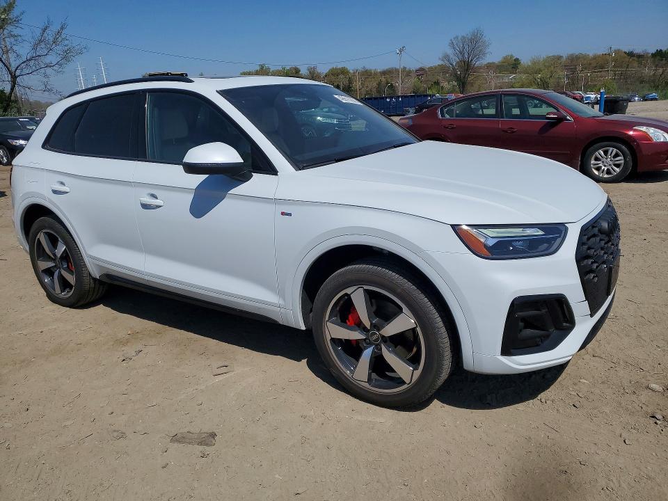 2024 Audi Q5 VIN WA1EAAFY8R2109274 COPART salvage auction — SIDE, Md - Cert Of Salvage > 75% Damage, sold $13,400 on 2026-07-23 (photo 4)
