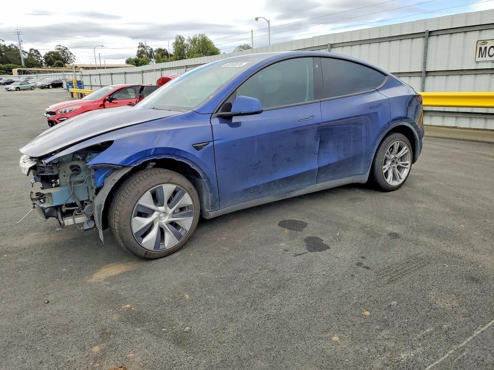 2022 Tesla VIN 7SAYGDEE1NF550734 COPART salvage auction — FRONT END, Salvage Title, sold $10,800 on 2026-08-03 (photo 1)