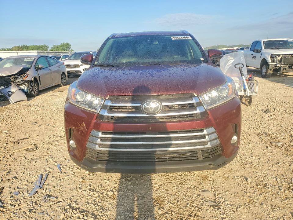 2018 Toyota Highlander VIN 5TDDZRFH3JS496550 COPART salvage auction — MINOR DENT/SCRATCHES, Ks - Cert Of Title-Salvage, sold $750 on 2026-07-21 (photo 5)