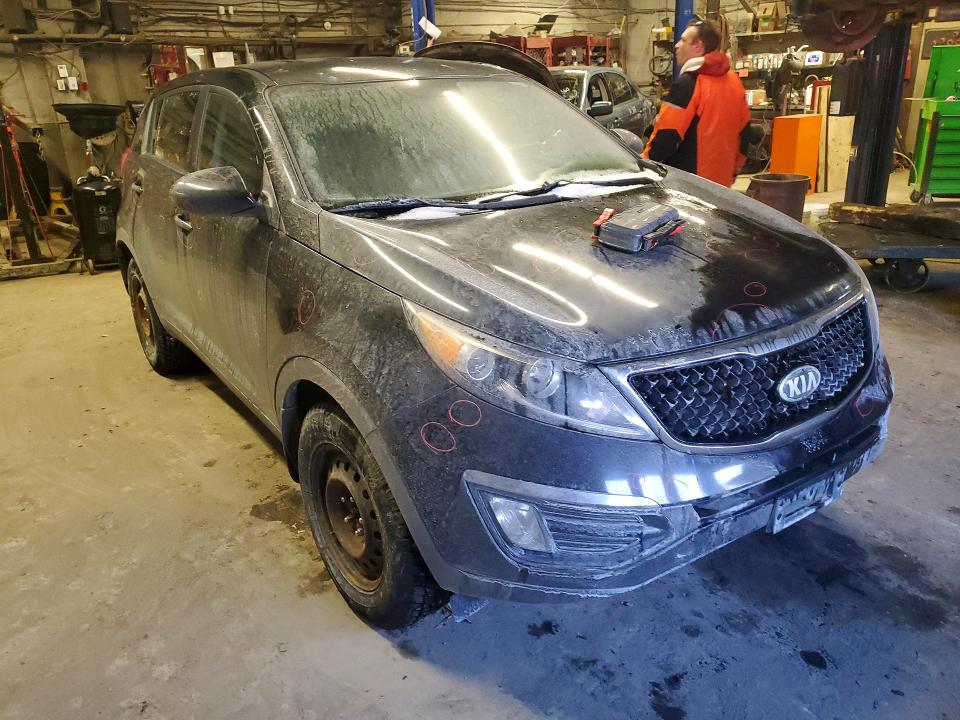 2015 Kia Sportage VIN KNDPB3AC6F7695247 COPART salvage auction — FRONT END, ON - PERMIT NO BRAND - UNFIT, sold $125 on 2026-07-28 (photo 4)