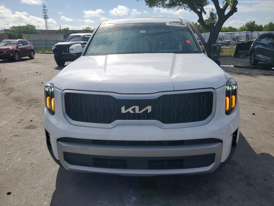 2023 Kia Telluride VIN 5XYP2DGC2PG381953 COPART salvage auction — SIDE, Salvage Title, sold $4,050 on 2026-07-28 (photo 5)