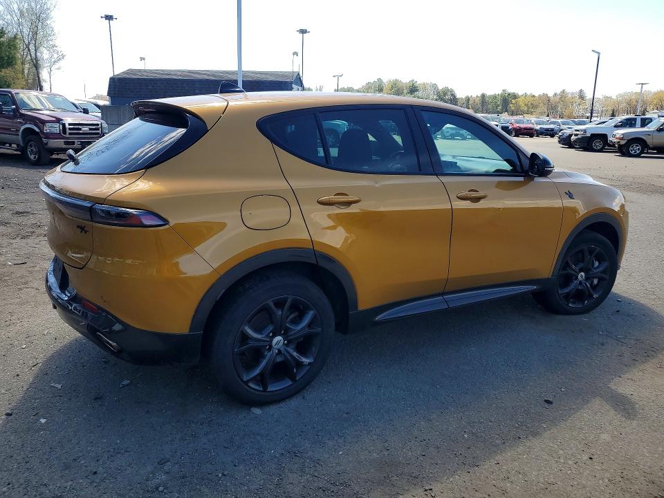 2024 Dodge Hornet VIN ZACPDFCW5R3A18031 COPART salvage auction — FRONT END, Ri - Certificate Of Title, sold $11,800 on 2026-07-27 (photo 3)