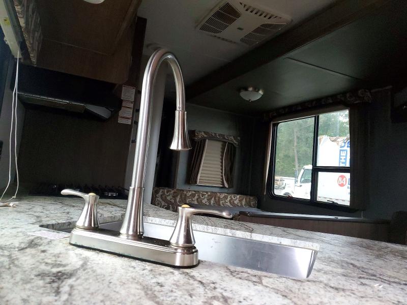 2018 Keystone rv . VIN 4YDT31R22J7246892 COPART salvage auction — WATER/FLOOD, TX - SALVAGE TITLE-FLOOD DAMAGE, sold $30 on 2026-07-30 (photo 6)