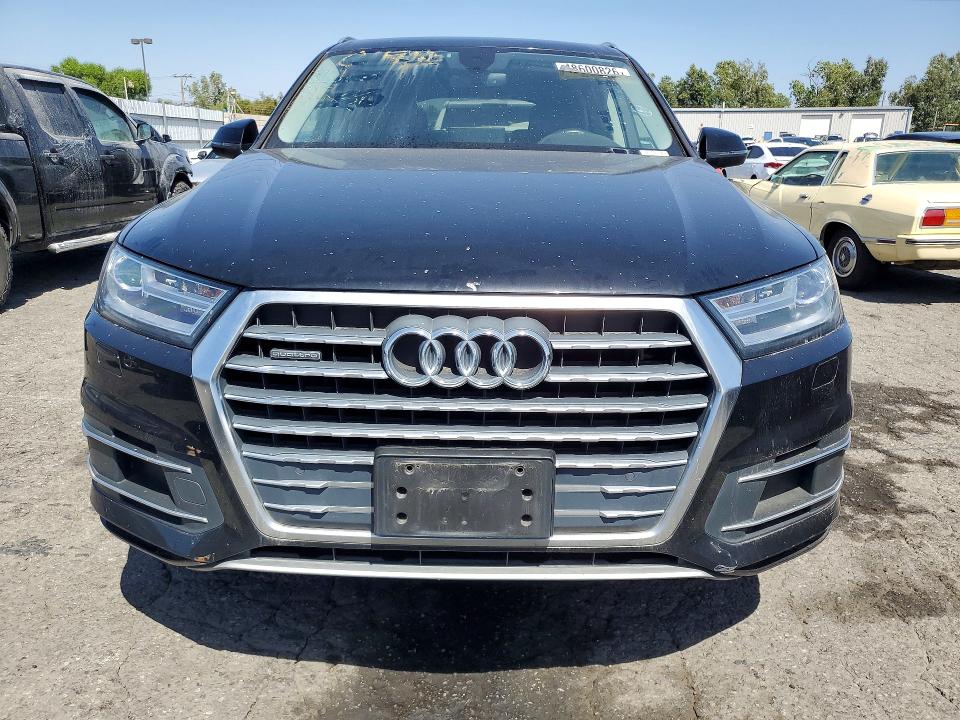 2019 Audi Q7 VIN WA1AHAF7XKD020639 COPART salvage auction — MINOR DENT/SCRATCHES, Ca - Dis/Dlr/Exp Only Clean Title (P), sold $8,000 on 2026-07-27 (photo 5)