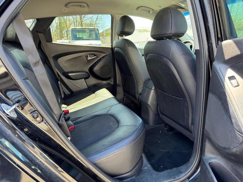 2015 Hyundai Tucson VIN KM8JTCAF1FU064934 COPART salvage auction — MINOR DENT/SCRATCHES, Me - Certificate Of Title, sold $475 on 2026-07-22 (photo 6)