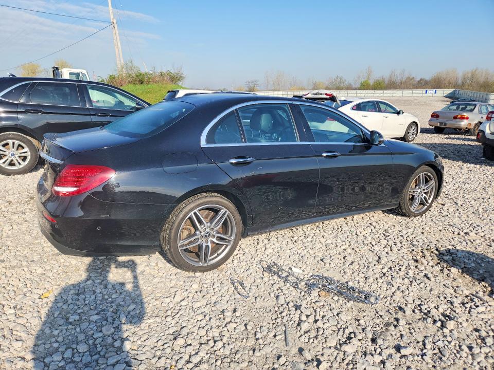 2018 Mercedes-benz E-klasse VIN WDDZF6GB4JA365802 COPART salvage auction — NORMAL WEAR, Mi - Certificate Of Title, sold $8,900 on 2026-07-23 (photo 3)