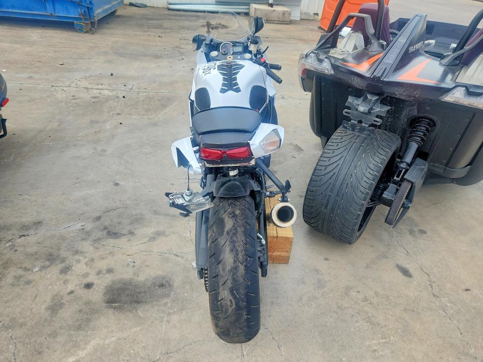 2019 Suzuki VIN JS1GN7FA3K7100526 COPART salvage auction — FRONT END, Salvage Title, sold $30 on 2026-07-27 (photo 4)