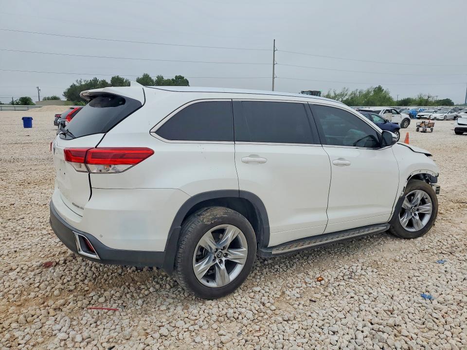 2017 Toyota Highlander VIN 5TDDZRFH1HS417743 COPART salvage auction — FRONT END, Tx - Salvage Vehicle Title, sold $70 on 2026-07-09 (photo 3)
