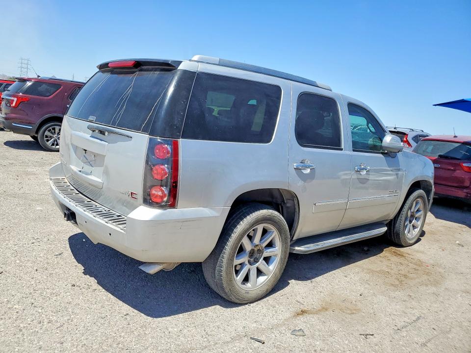 2010 Gmc Yukon VIN 1GKUKEEF0AR236011 COPART salvage auction — FRONT END, Az - Cert Of Title-Restored Salvage, sold $2,150 on 2026-07-10 (photo 3)