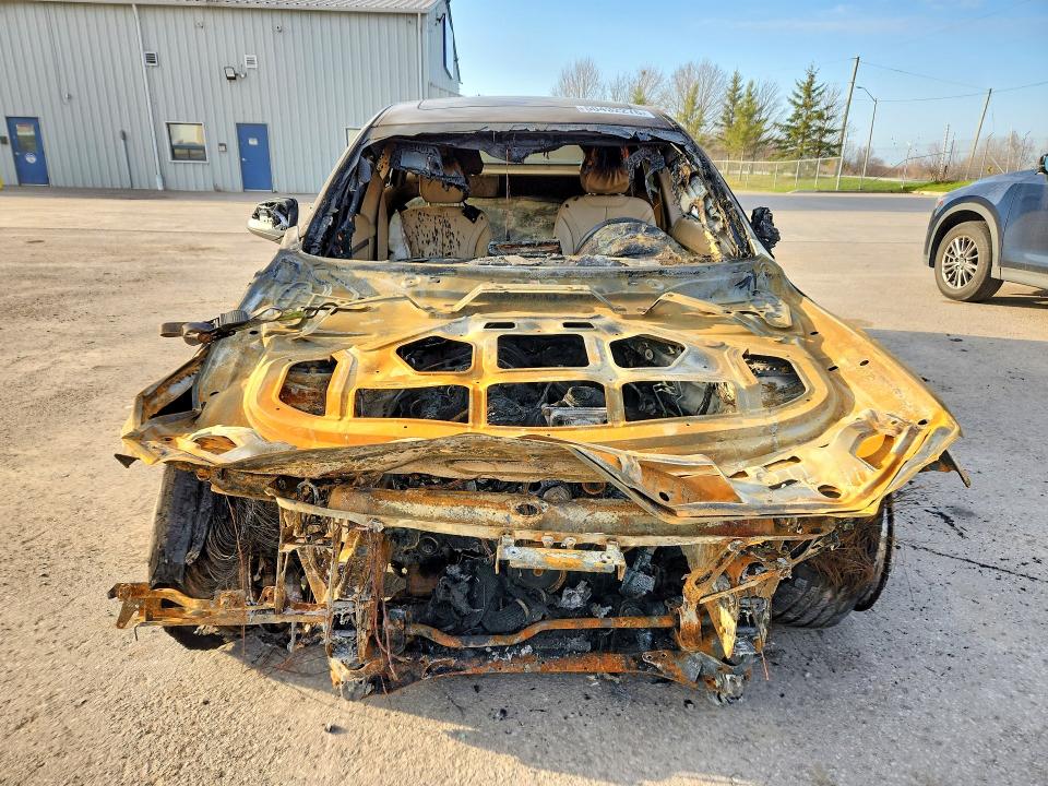 2015 BMW VIN WBA3X5C59FD562300 COPART salvage auction — Burn Engine, ON - PERMIT IRREPAIRABLE, sold $350 on 2026-07-28 (photo 5)