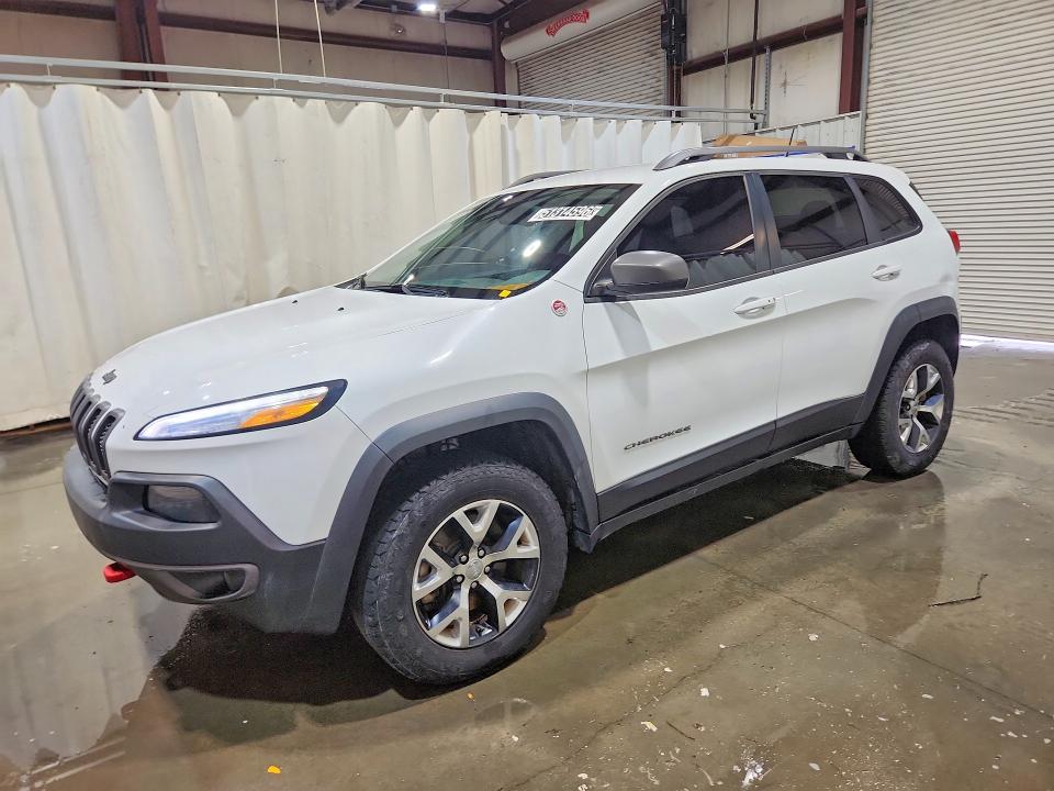2014 Jeep Cherokee VIN 1C4PJMBS1EW284695 COPART salvage auction — MINOR DENT/SCRATCHES, Ks - Certificate Of Title, sold $675 on 2026-07-03 (photo 1)