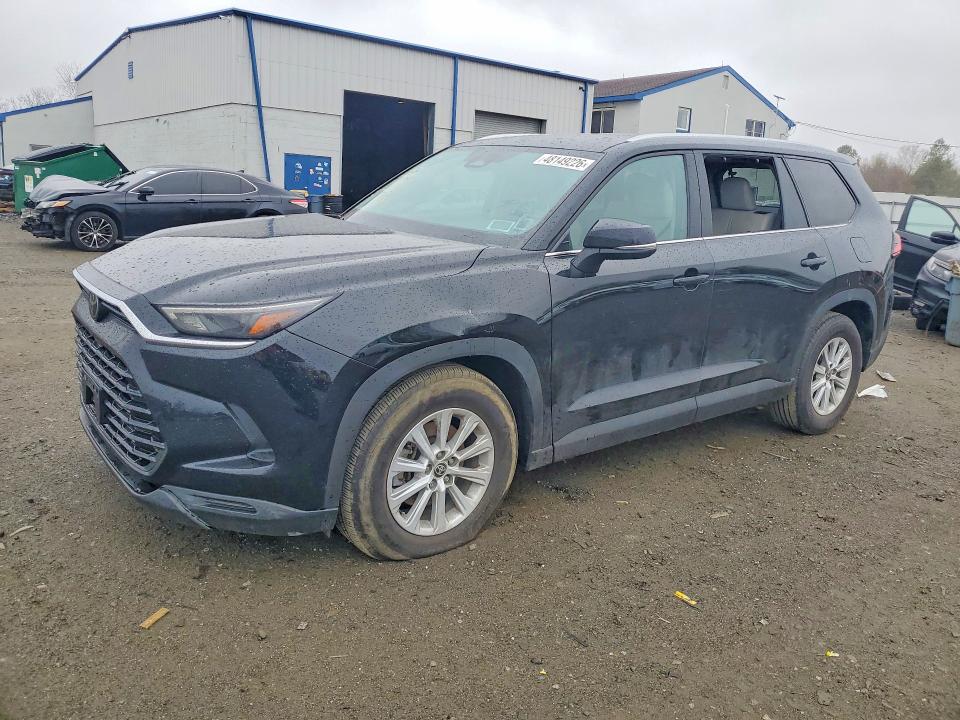 2024 Toyota Highlander VIN 5TDAAAB58RS015971 COPART salvage auction — MINOR DENT/SCRATCHES, NJ, sold $22,400 on 2026-07-15 (photo 1)
