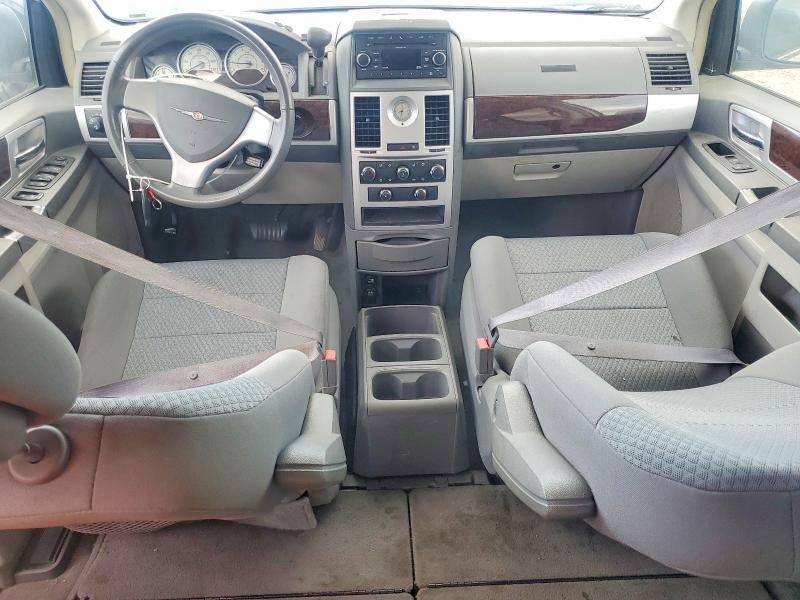 2010 Chrysler Town & country VIN 2A4RR5D18AR266090 COPART salvage auction — MINOR DENT/SCRATCHES, CA - APP FOR DUP CLEAN OR AC, sold $675 on 2026-07-17 (photo 8)