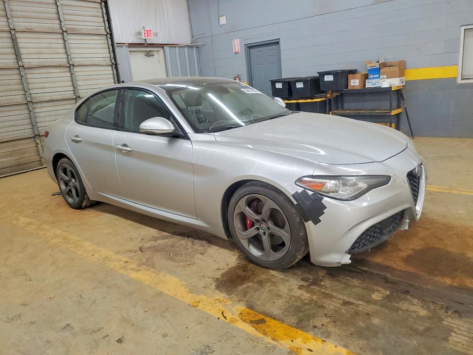 2017 Alfa romeo Giulia VIN ZARFAEBN6H7551961 COPART salvage auction — FRONT END, Nc - Dealer Only Clean Title, sold $1,700 on 2026-07-17 (photo 4)