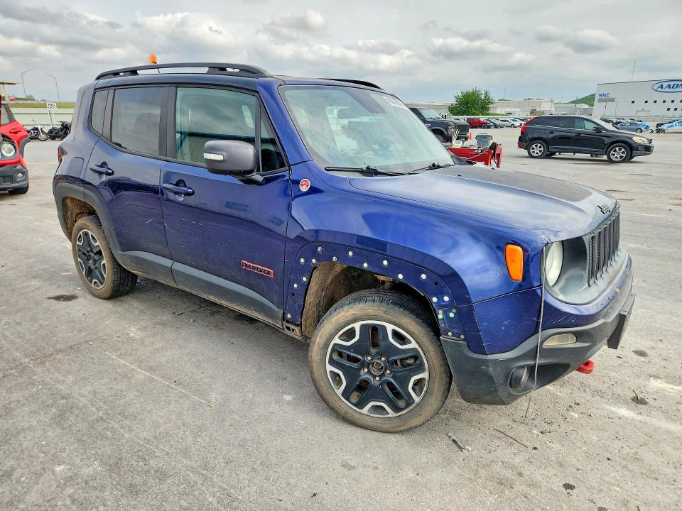 2016 Jeep Renegade VIN ZACCJBCT6GPD35537 COPART salvage auction — MINOR DENT/SCRATCHES, Ok - Certificate Of Title-Junked, sold $1,200 on 2026-07-29 (photo 4)