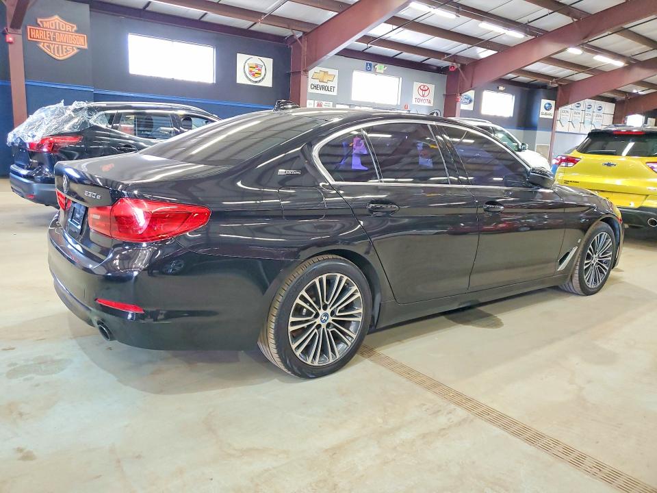 2019 Bmw motorrad 530e VIN WBAJA9C50KB389739 COPART salvage auction — MINOR DENT/SCRATCHES, CA - CERTIFICATE OF TITLE (P), sold $9,400 on 2026-07-23 (photo 3)