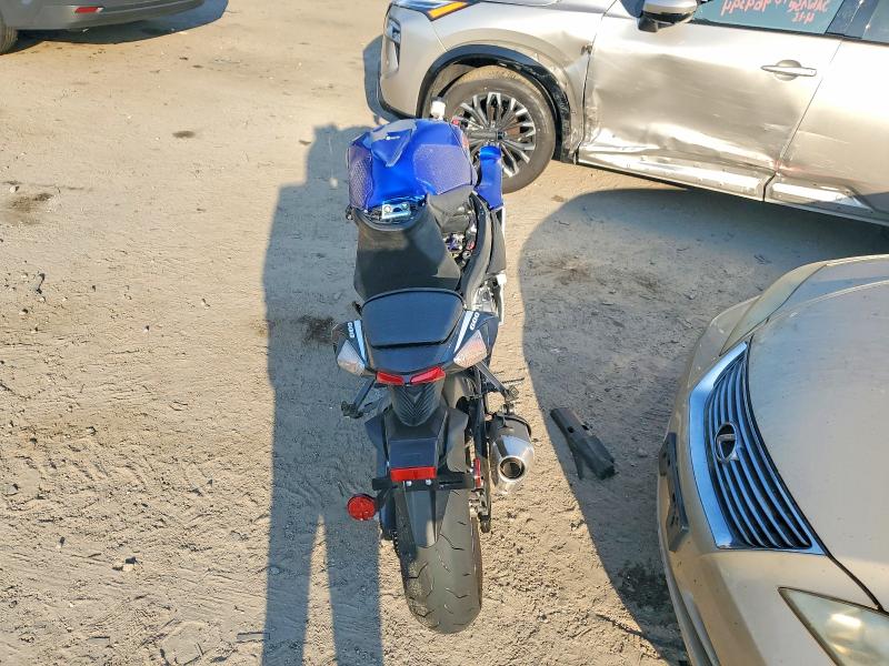 2026 Suzuki Gsx-r VIN JS1GN7FA7T7100868 COPART salvage auction — ROLLOVER, Sc - Cert Of Title-Salvage, sold $1,900 on 2026-07-13 (photo 6)