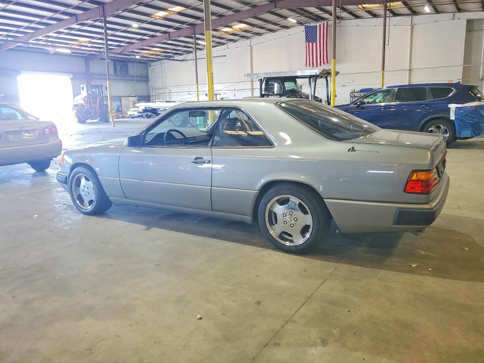 1988 Mercedes-benz 300 VIN WDBEA50D8JA703536 COPART salvage auction — VANDALISM, GA - CLEAN TITLE WITH THEFT HISTORY, sold $6,400 on 2026-07-06 (photo 2)