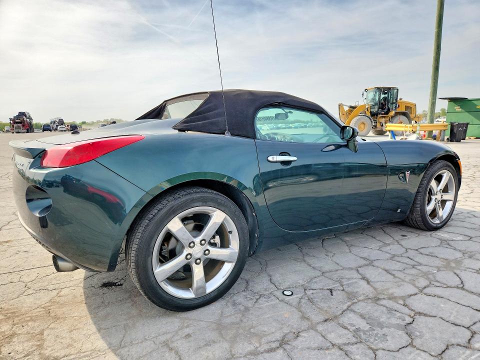 2007 Pontiac Solstice VIN 1G2MB35B17Y136323 COPART salvage auction — MINOR DENT/SCRATCHES, Tn - Certificate Of Title (P), sold $3,600 on 2026-07-06 (photo 3)