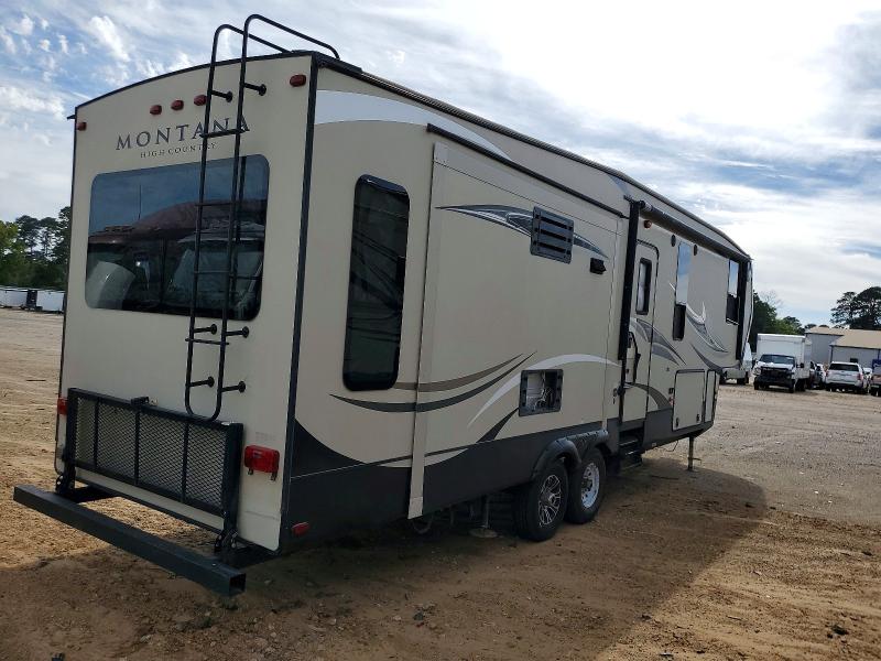 2016 Keystone rv . VIN 4YDF30526GA740861 COPART salvage auction — VANDALISM, TX - SALVAGE VEHICLE TITLE, sold $7,300 on 2026-07-23 (photo 4)