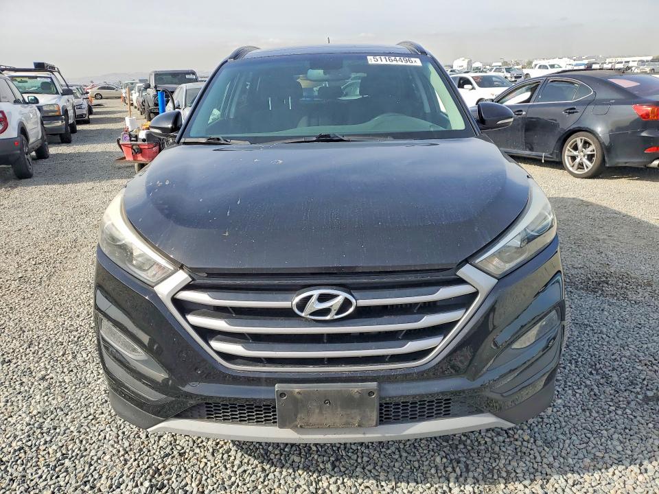 2017 Hyundai Tucson VIN KM8J33A27HU570428 COPART salvage auction — MINOR DENT/SCRATCHES, Ca - Dis/Dlr/Exp Only Clean Title, sold $2,150 on 2026-07-02 (photo 5)
