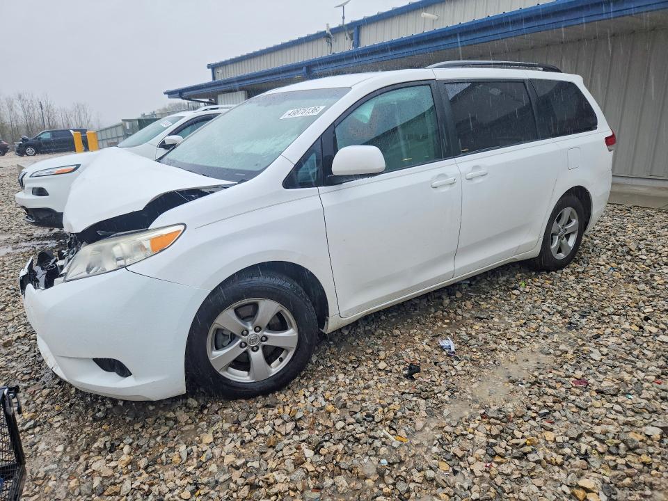 2013 Toyota Sienna VIN 5TDKK3DC3DS308694 COPART salvage auction — FRONT END, In - Certificate Of Title, sold $850 on 2026-07-09 (photo 1)