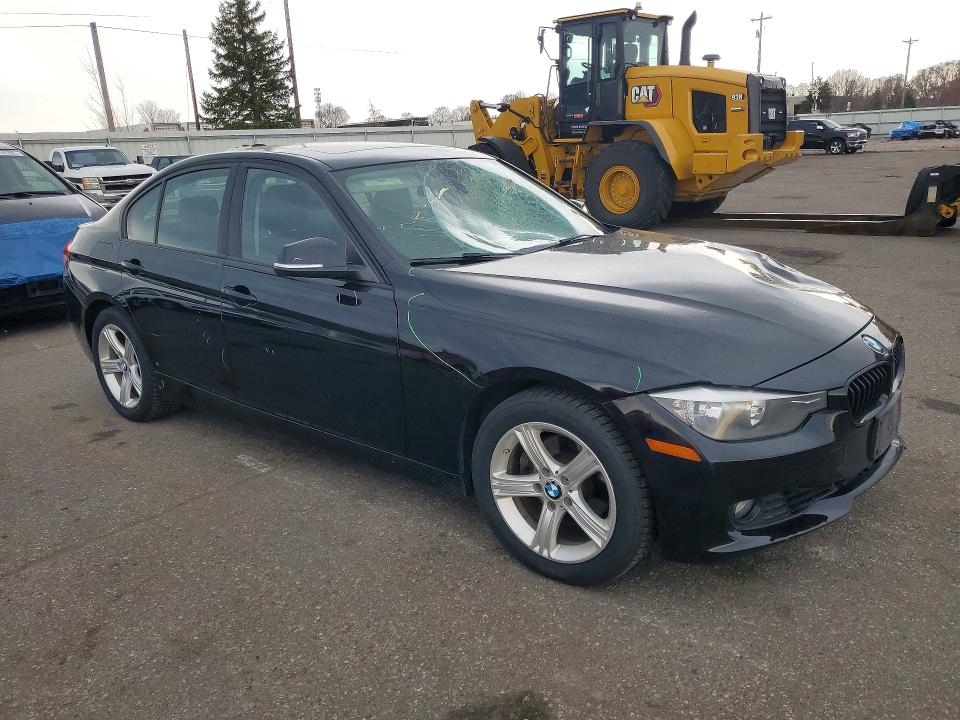2015 BMW 3 series VIN WBA3B5G56FNS13288 COPART salvage auction — FRONT END, MN - CERT OF TITLE-SALVAGE, sold $2,000 on 2026-08-11 (photo 4)