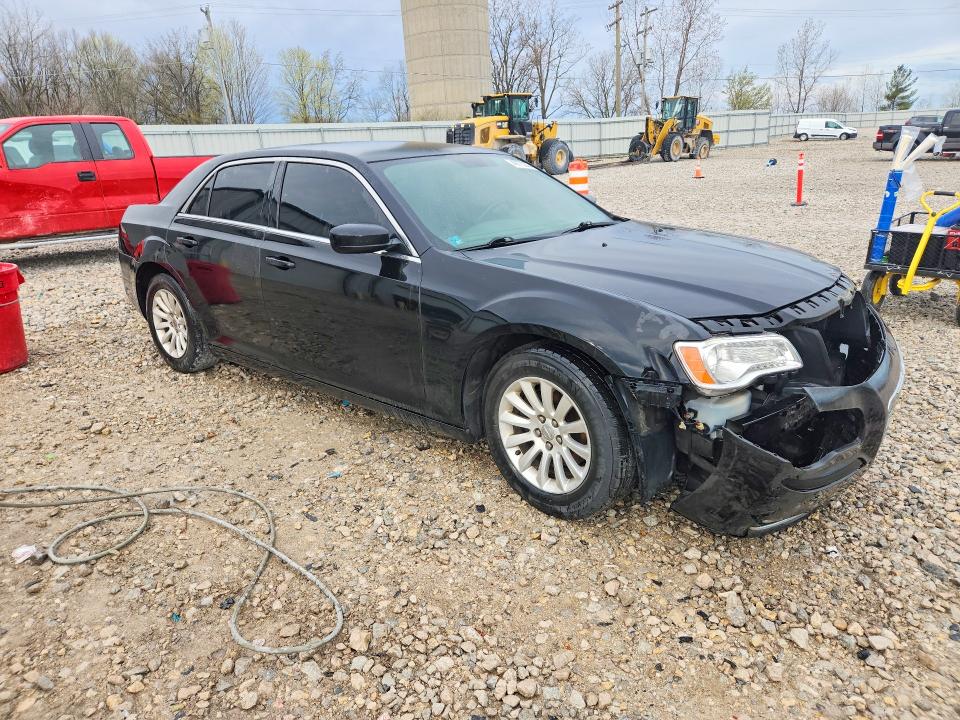 2013 Chrysler 300 VIN 2C3CCAAG7DH518540 COPART salvage auction — FRONT END, Tx - Certificate Of Title, sold $650 on 2026-07-02 (photo 4)