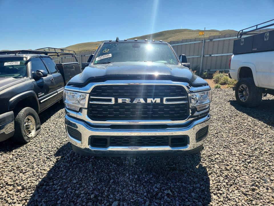 2024 Ram 3500 VIN 3C63RRHL7RG310247 COPART salvage auction — SIDE, Ne - Certificate Of Title, sold $23,300 on 2026-07-02 (photo 5)