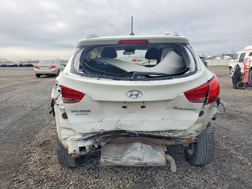 2011 Hyundai Tucson VIN KM8JU3AC3BU251542 COPART salvage auction — REAR END, On - Permit Salvage, sold $250 on 2026-07-14 (photo 6)