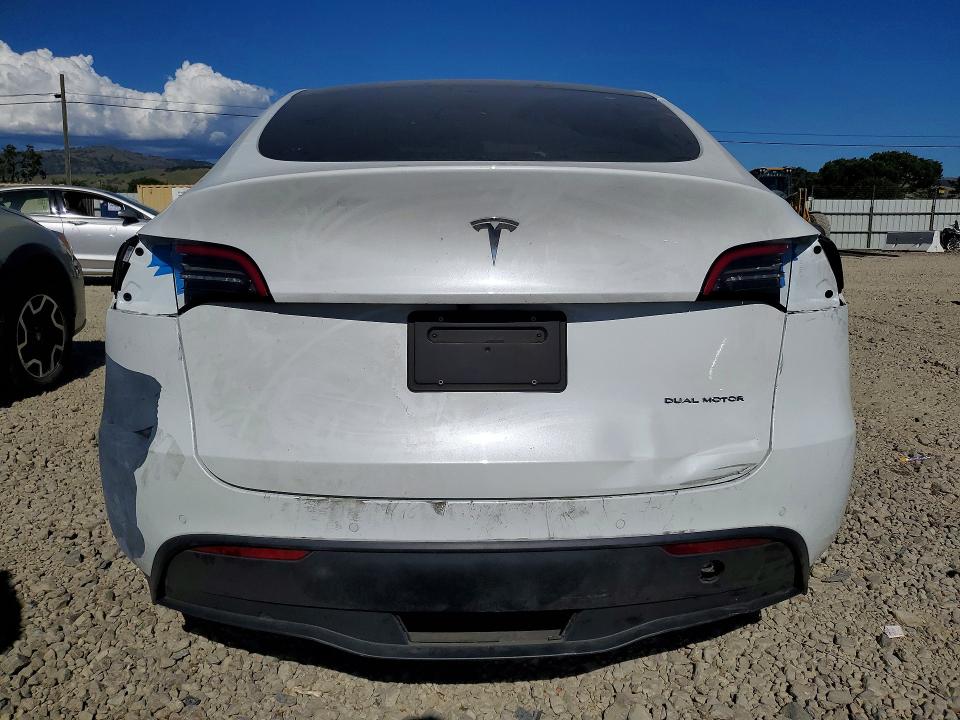 2022 Tesla Model y VIN 7SAYGAEE2NF570134 COPART salvage auction — FRONT END, Salvage Title, sold $11,900 on 2026-07-14 (photo 6)