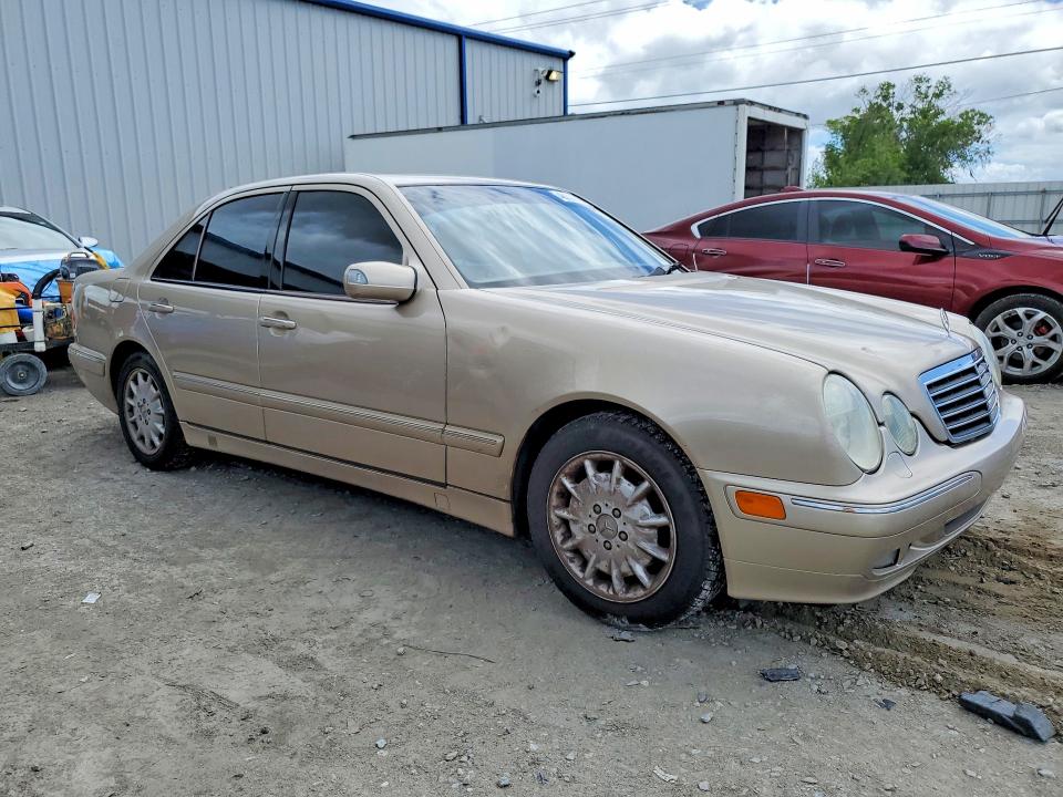 2000 Mercedes-benz E-klasse VIN WDBJF65J4YB083647 COPART salvage auction — REAR END, Fl - Cert Of Title Slvg Rebuildable, sold $425 on 2026-07-17 (photo 4)