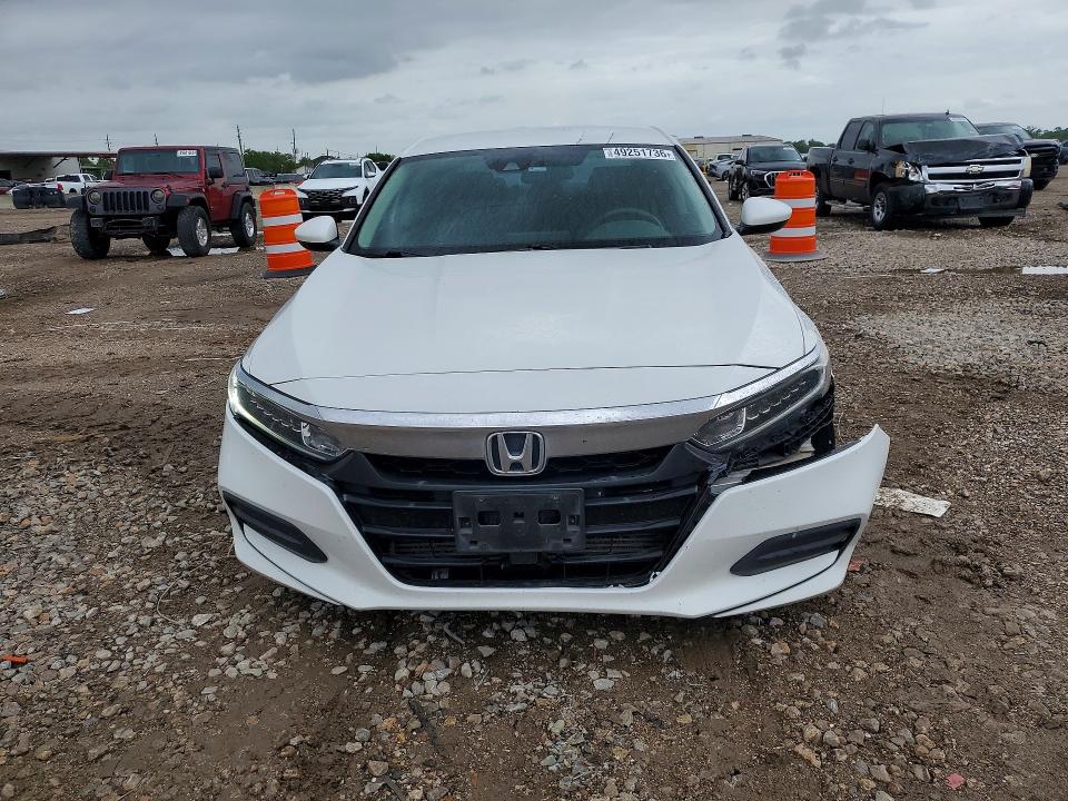 2019 Honda Accord VIN 1HGCV1F17KA095305 COPART salvage auction — REAR END, Tx - Salvage Vehicle Title, sold $4,000 on 2026-07-02 (photo 5)