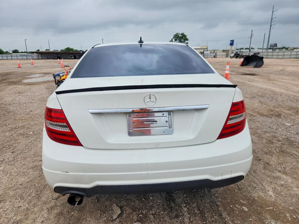 2012 Mercedes-benz C-klasse VIN WDDGF4HB2CA631993 COPART salvage auction — FRONT END, Tx - Salvage Vehicle Title, sold $1,450 on 2026-07-21 (photo 6)