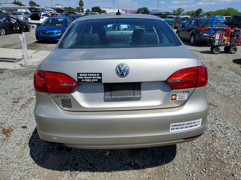 2013 Volkswagen Jetta VIN 3VWLL7AJ9DM201688 COPART salvage auction — FRONT END, Ca - Salvage Certificate, sold $125 on 2026-07-31 (photo 6)