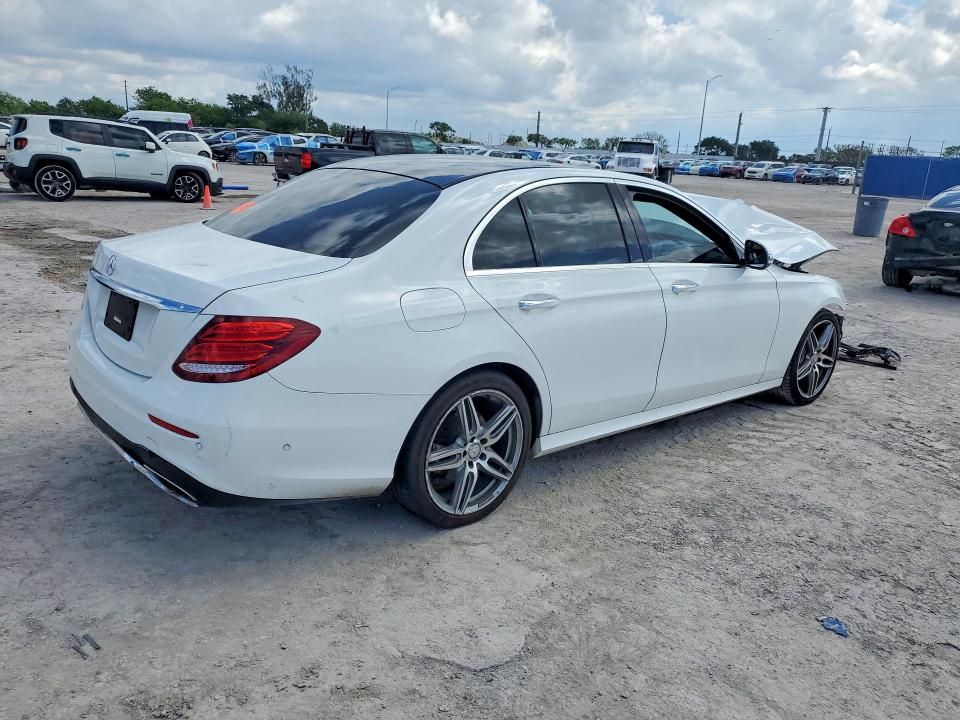 2017 Mercedes-benz E-klasse VIN WDDZF4JB4HA072585 COPART salvage auction — FRONT END, FL, sold $1,800 on 2026-08-17 (photo 3)