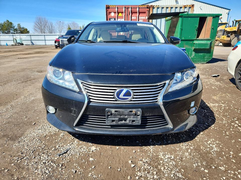 2015 Lexus ES VIN JTHBW1GG9F2095363 COPART salvage auction — SIDE, On - Permit No Brand - Unfit, sold $3,150 on 2026-07-30 (photo 5)