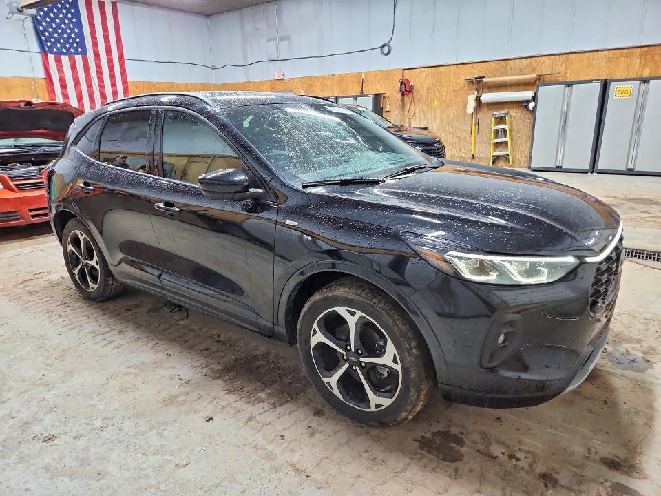 2025 Ford Escape VIN 1FMCU9PA4SUB57297 COPART salvage auction — REAR END, Salvage Title, sold $11,200 on 2026-07-22 (photo 4)