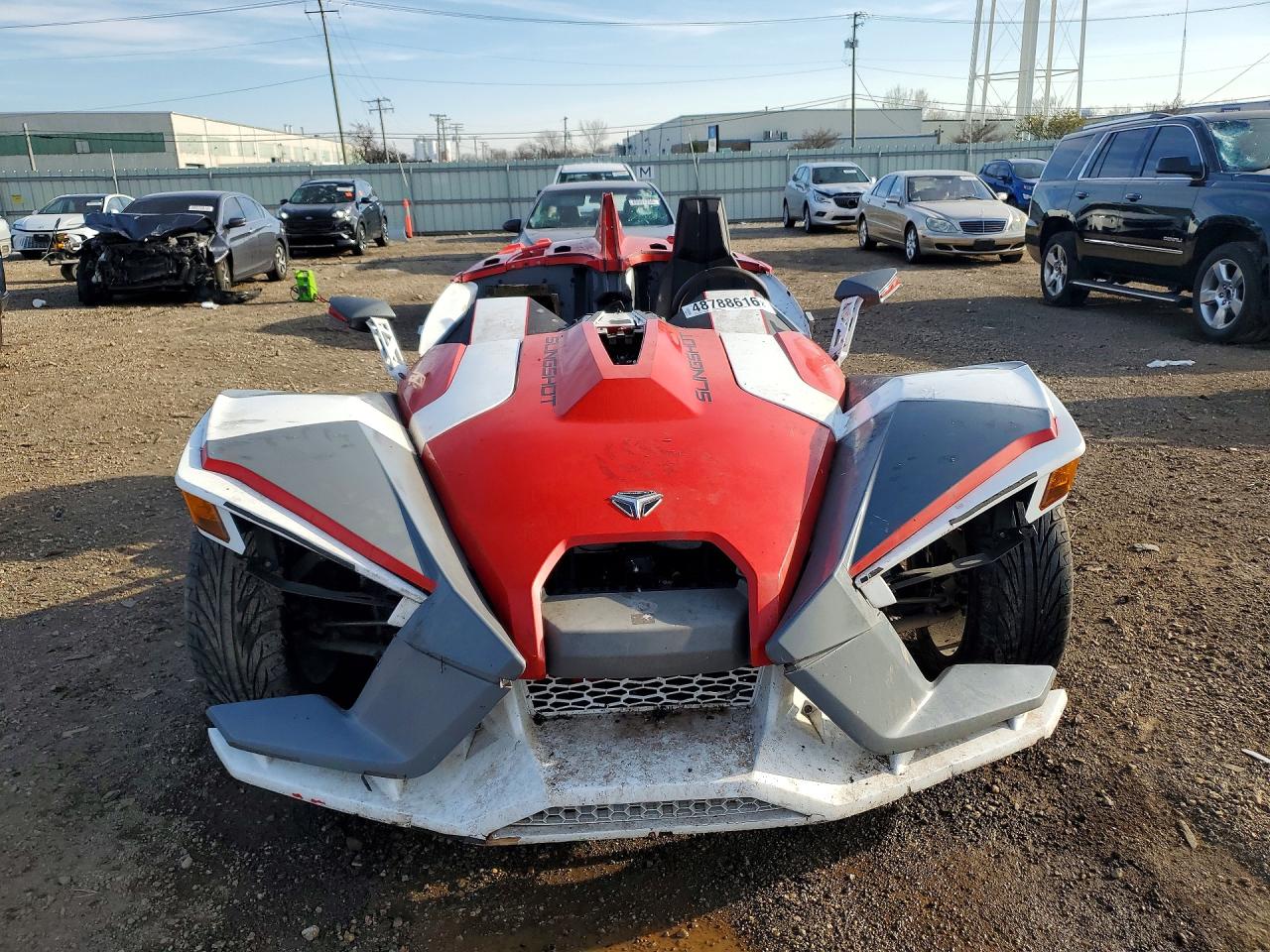 2016 Polaris Slingshot VIN 57XAAPFA1G5111817 COPART salvage auction — Vandalized, IL - SALVAGE CERTIFICATE, sold $3,600 on 2026-05-13 (photo 2)