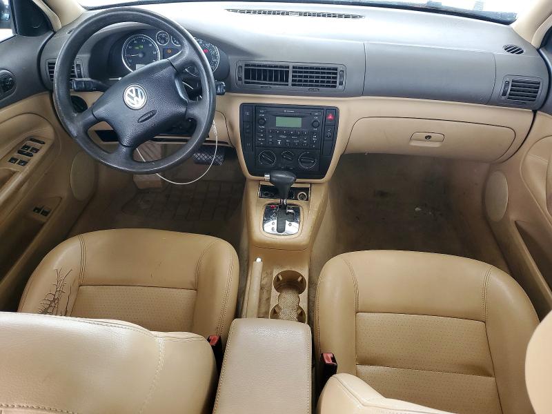 2004 Volkswagen Passat VIN WVWVD63B04E265679 COPART salvage auction — ROLLOVER, GA - CERT OF TITLE-SALVAGE, sold $300 on 2026-07-16 (photo 8)