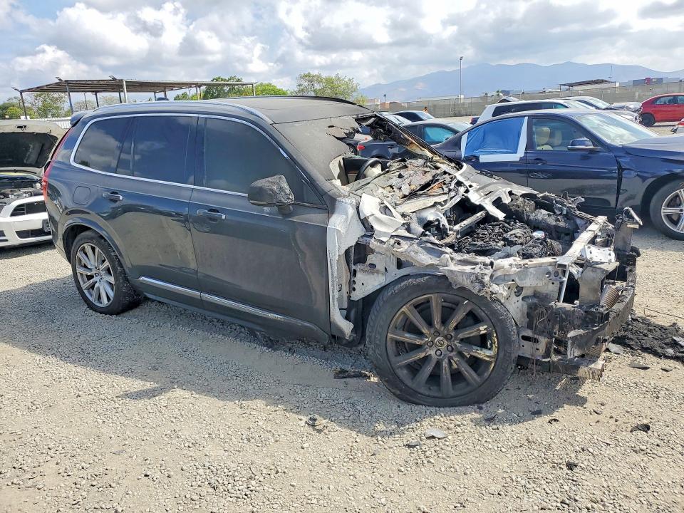 2016 Volvo Xc90 VIN YV4A22PL7G1032293 COPART salvage auction — ENGINE BURN, Ca - Non-Repairable Vehicle Cert, sold $225 on 2026-07-31 (photo 4)