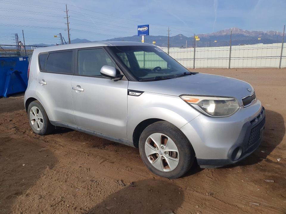 2015 Kia Soul VIN KNDJN2A23F7767083 COPART salvage auction — MINOR DENT/SCRATCHES, Tx - Dis/Dlr/Exp Only Salvage Title, sold $725 on 2026-07-08 (photo 4)