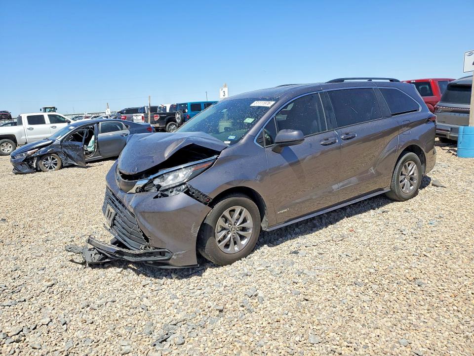 2021 Toyota Sienna VIN 5TDKRKEC7MS052290 COPART salvage auction — FRONT END, Tx - Salvage Vehicle Title, sold $9,000 on 2026-07-21 (photo 1)