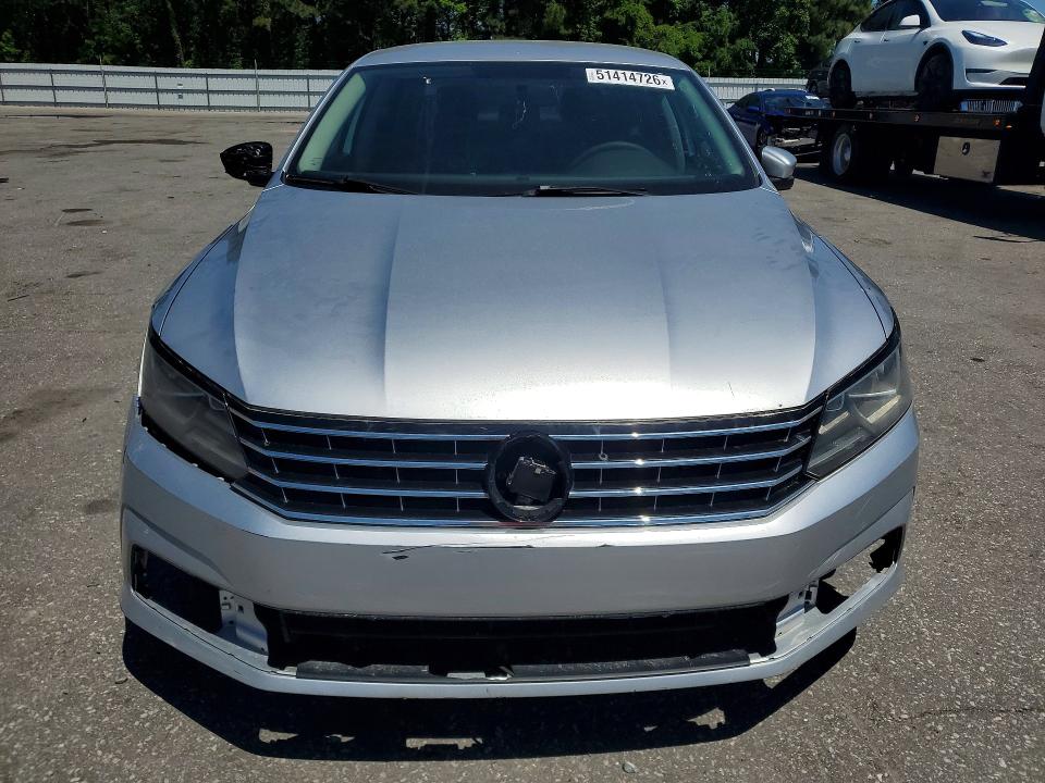 2017 Volkswagen Passat VIN 1VWAT7A3XHC031759 COPART salvage auction — FRONT END, Oh - Dealer Only Clean Title, sold $1,150 on 2026-07-09 (photo 5)