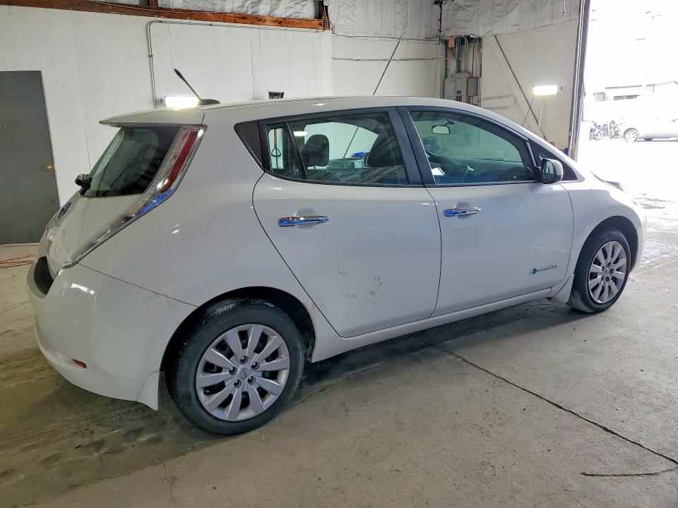 2013 Nissan Leaf VIN 1N4AZ0CP4DC413634 COPART salvage auction — NORMAL WEAR, Va - Certificate Of Title, sold $225 on 2026-07-02 (photo 3)