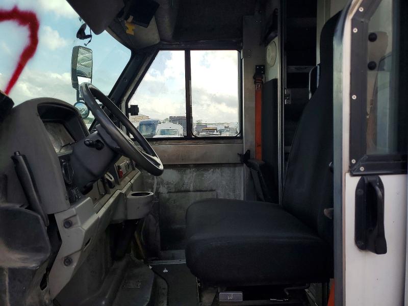2015 Isuzu Reach VIN JALB4T171F7W00034 COPART salvage auction — MINOR DENT/SCRATCHES, Tx - Certificate Of Title, sold $1,600 on 2026-07-30 (photo 7)